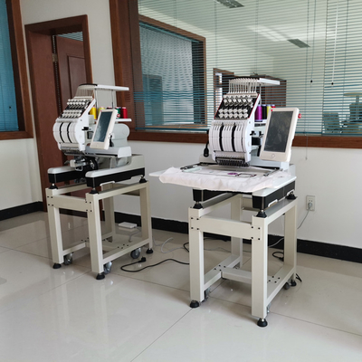 το worktable βιομηχανικό επίπεδο μηχανών κεντητικής μεγέθους ψηφιακό ράβει την επικεφαλής δαντέλλα
